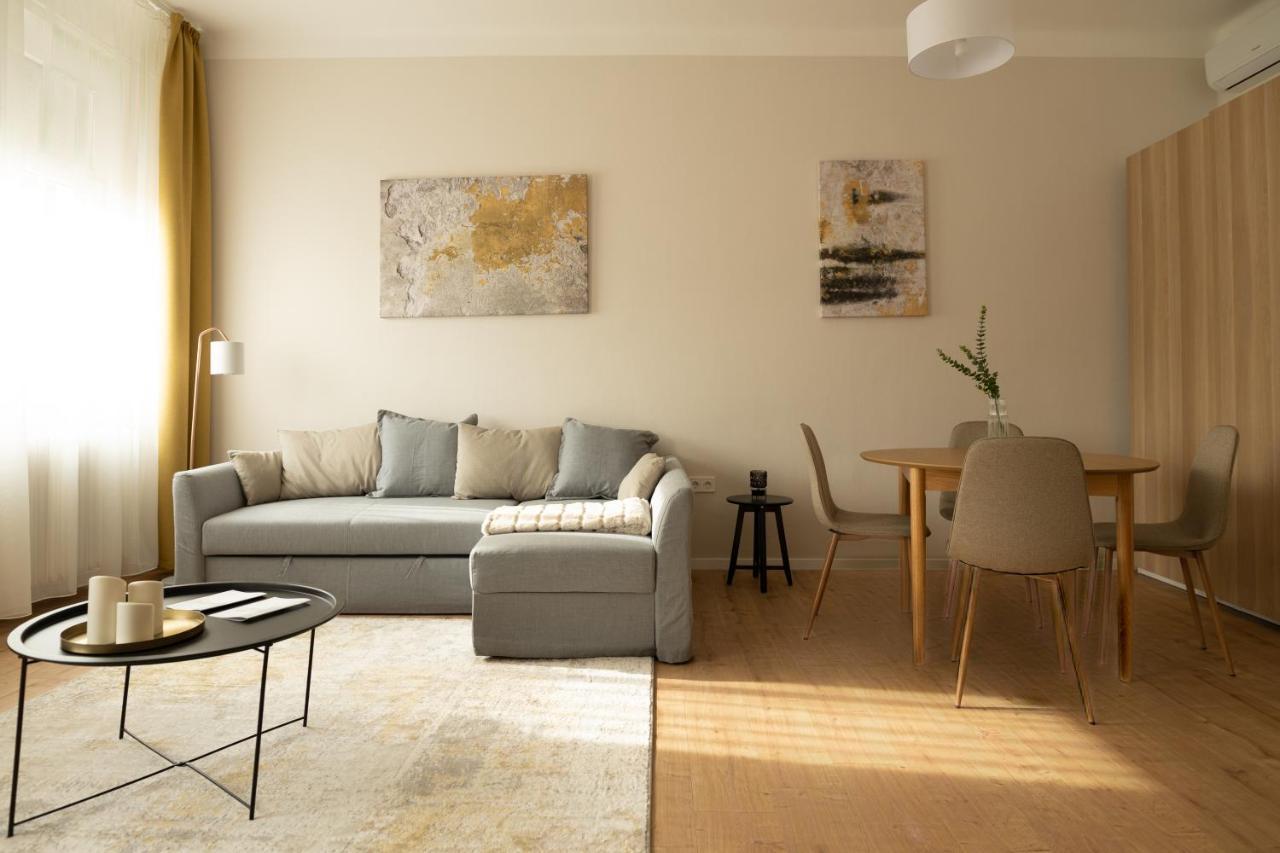 Square 2 Appartement Debrecen Buitenkant foto