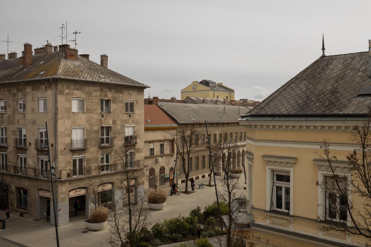 Square 2 Appartement Debrecen Buitenkant foto