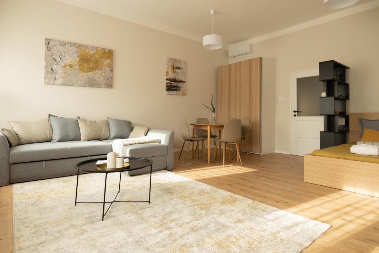 Square 2 Appartement Debrecen Buitenkant foto