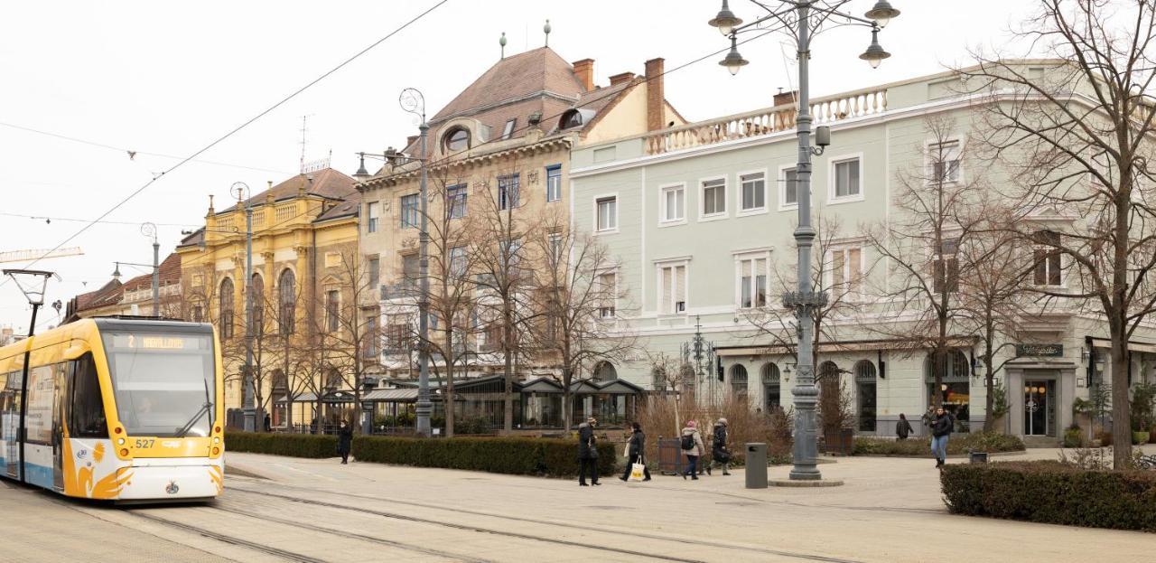 Square 2 Appartement Debrecen Buitenkant foto